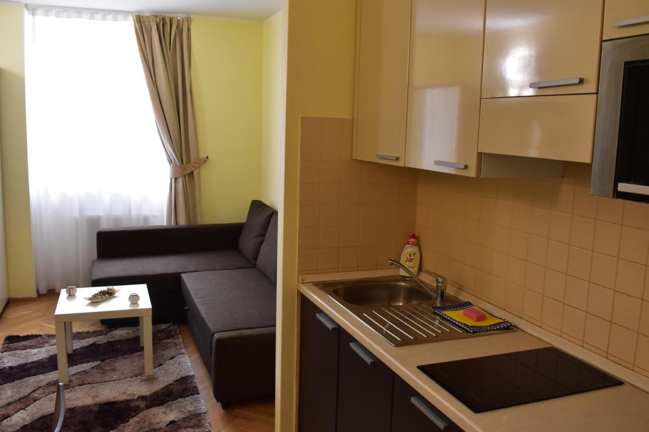 Apartment Vikroria - Hálkova 5 Praga Exterior foto
