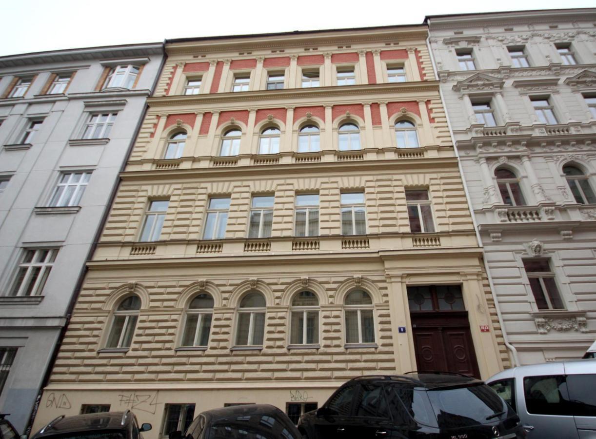 Apartment Vikroria - Hálkova 5 Praga Exterior foto